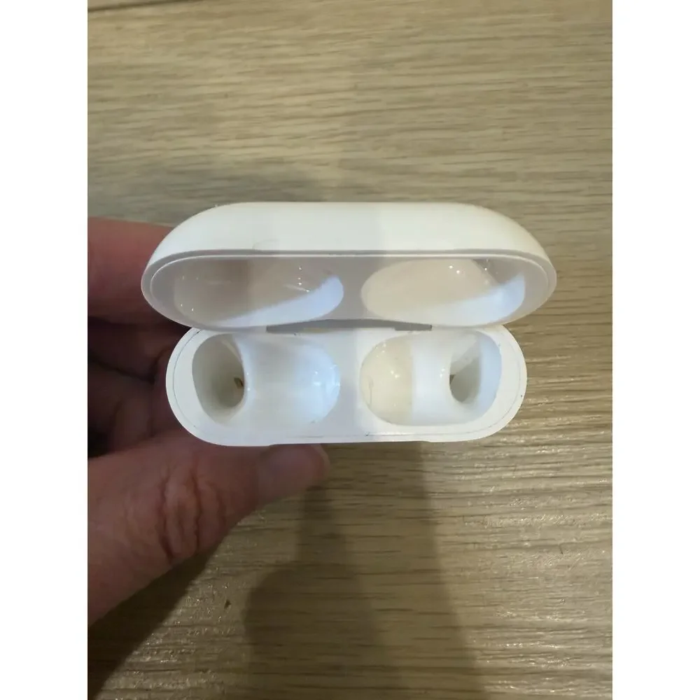 Apple AirPods Pro 1st Gen Replacement Charging Case Genuine A2190